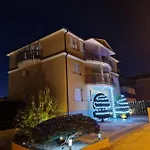 Apartment - Orijeta *