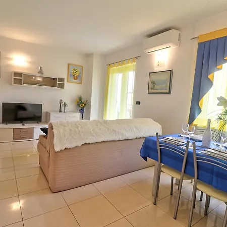 - Orijeta Apartment Medulin